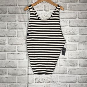 NWT Black and White Abercrombie and Fitch Crop Top